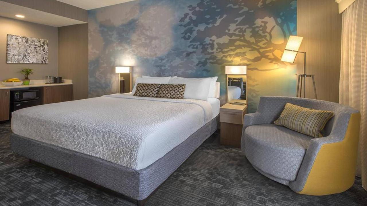 Courtyard By Marriott Cleveland Westlake Exterior foto